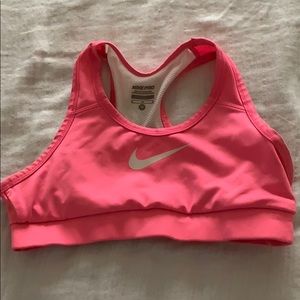 sports bra